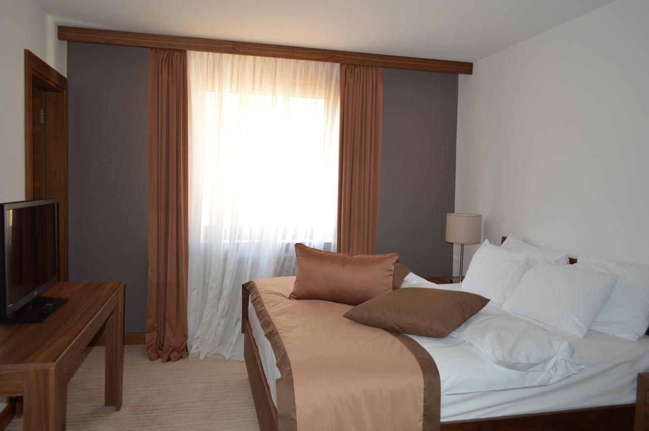 Apartments B&P Яхорина Екстериор снимка