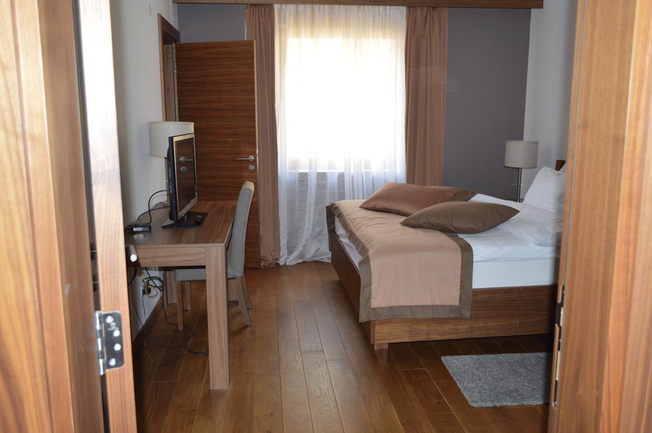Apartments B&P Яхорина Екстериор снимка